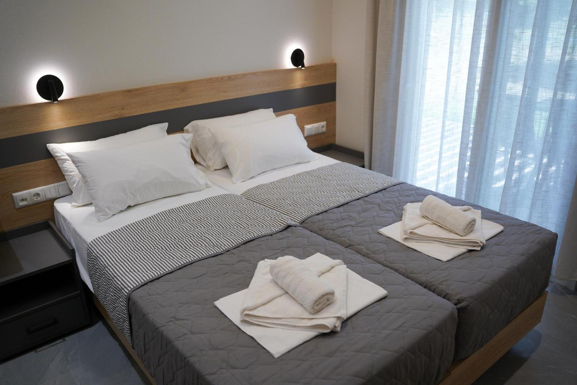 Sintrivanis Resort Beach Paralía Skotínis エクステリア 写真