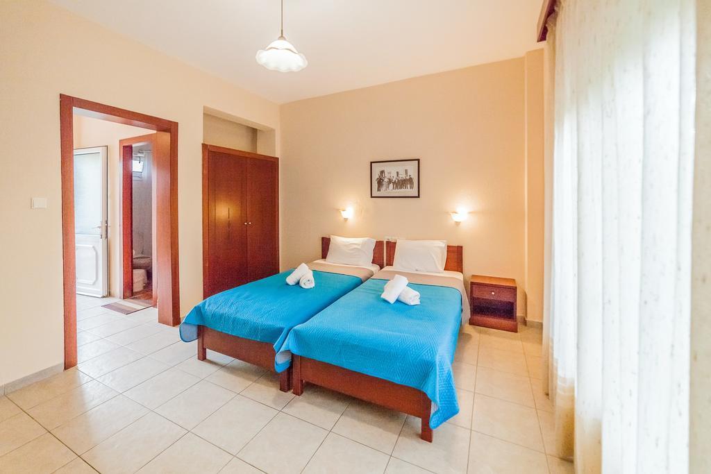 Sintrivanis Resort Beach Paralía Skotínis エクステリア 写真