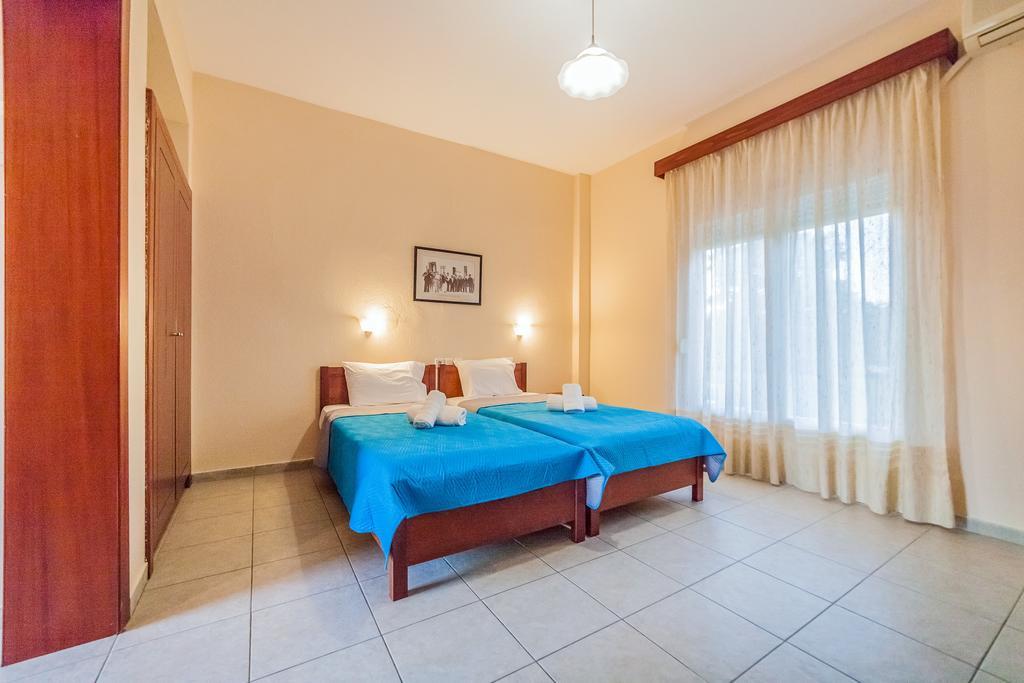 Sintrivanis Resort Beach Paralía Skotínis エクステリア 写真