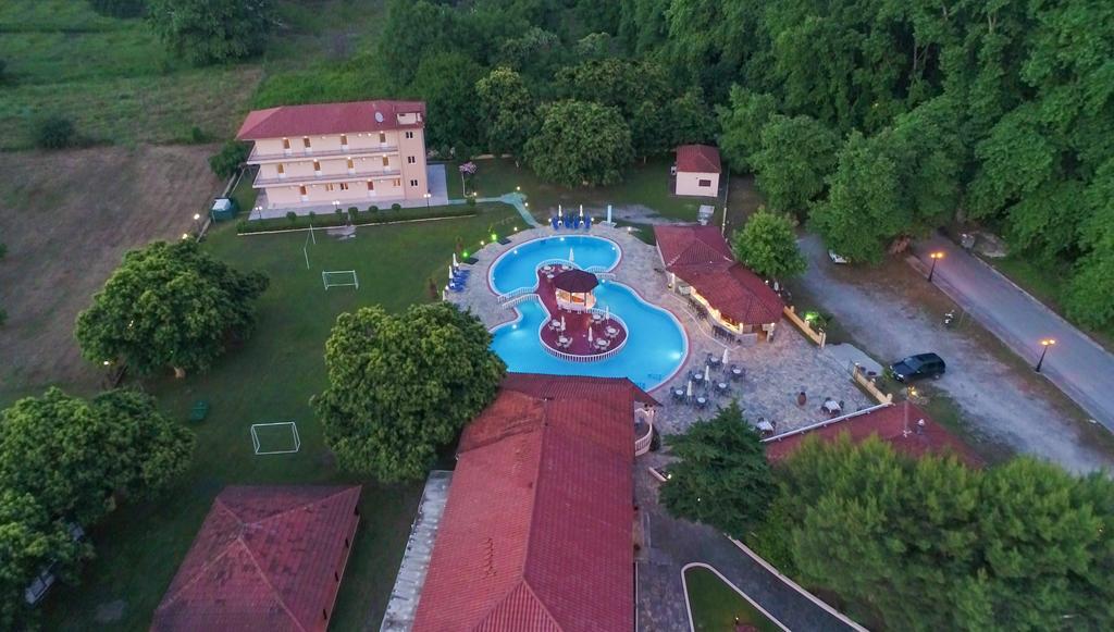 Sintrivanis Resort Beach Paralía Skotínis エクステリア 写真